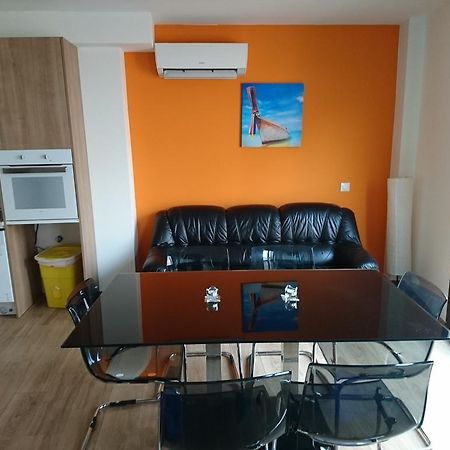 Cinque Terre Apartments Madrid Bagian luar foto