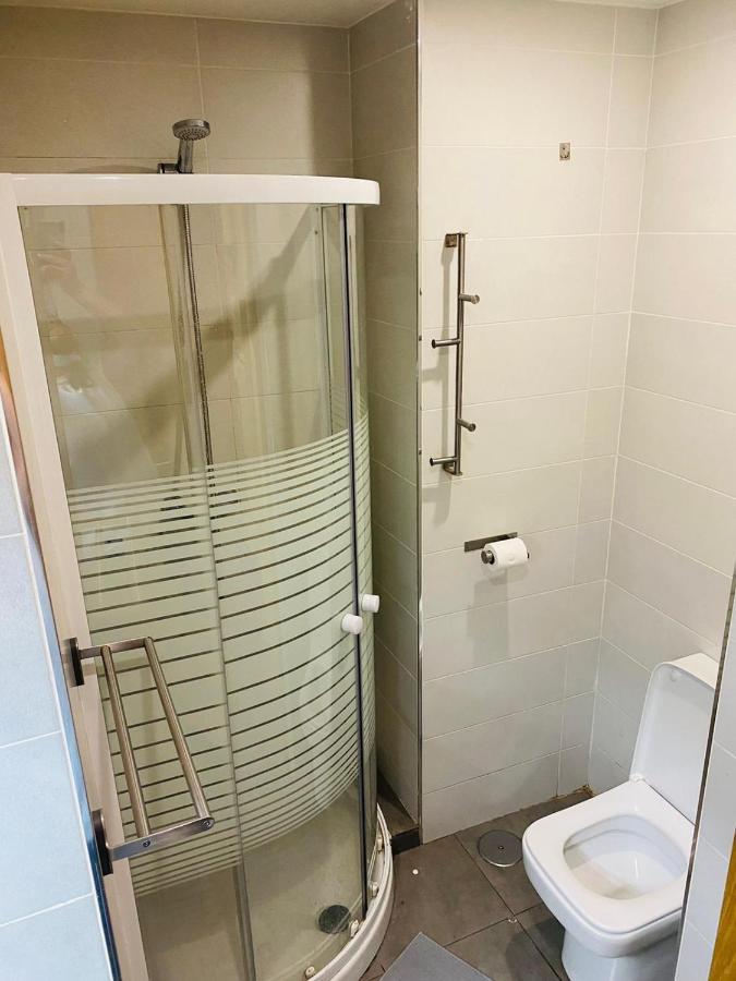 Cinque Terre Apartments Madrid Bagian luar foto