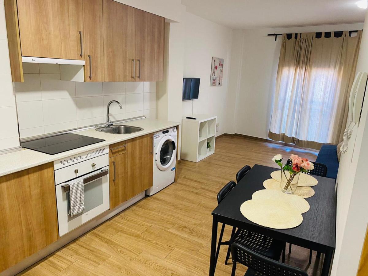 Cinque Terre Apartments Madrid Bagian luar foto
