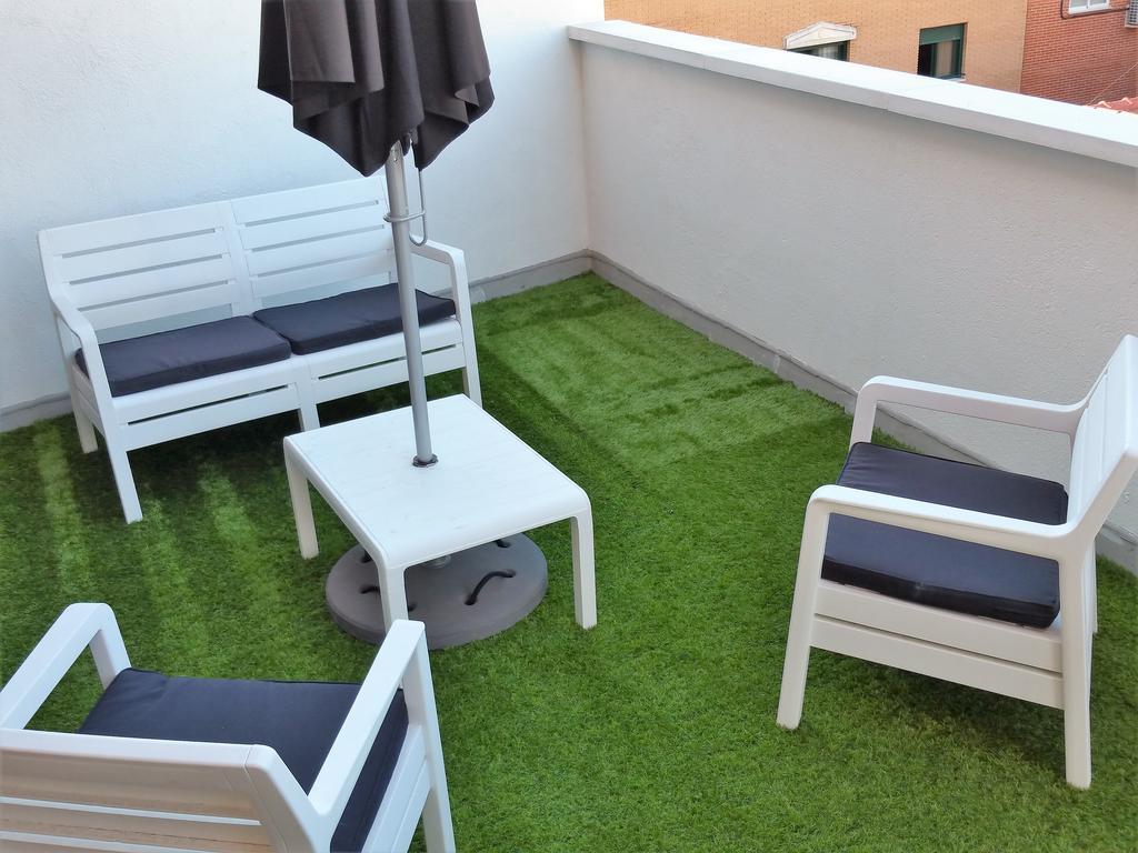Cinque Terre Apartments Madrid Bagian luar foto