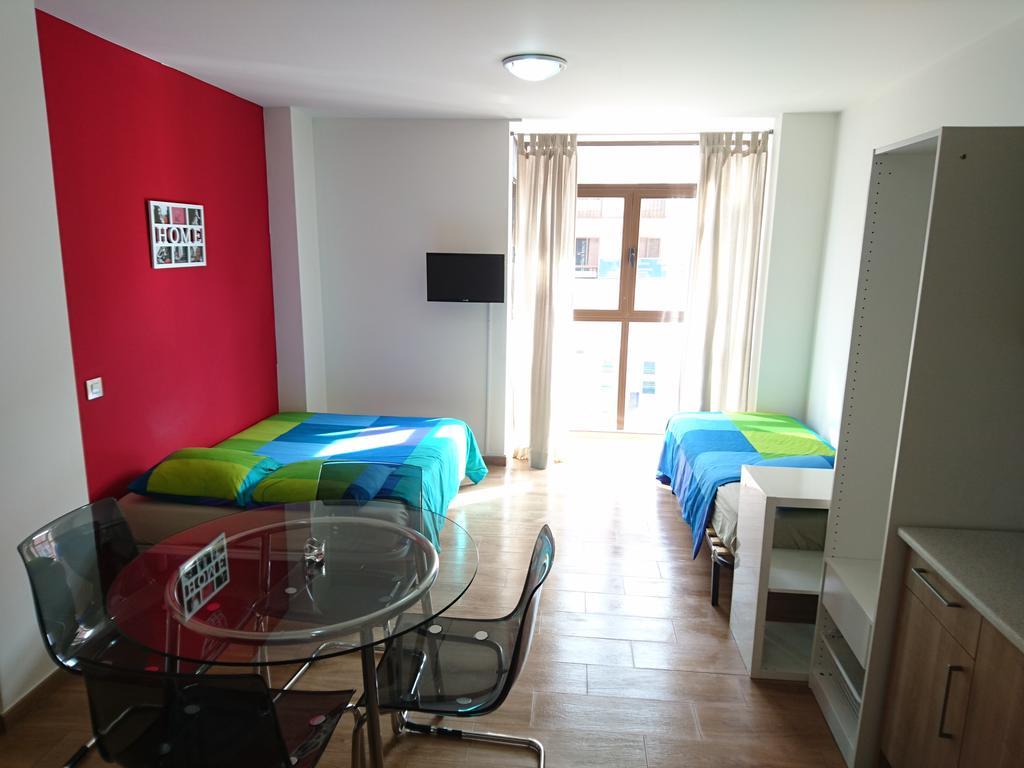 Cinque Terre Apartments Madrid Bagian luar foto