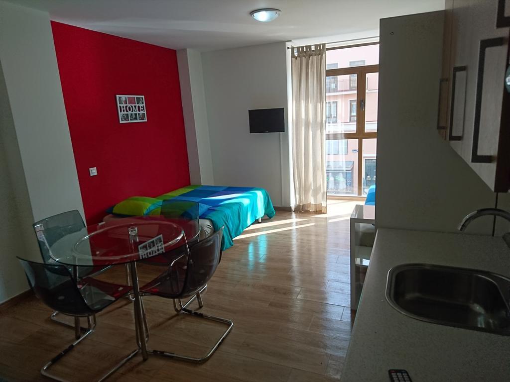 Cinque Terre Apartments Madrid Bagian luar foto